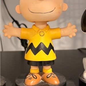 Peanuts Charlie Brown Figurine